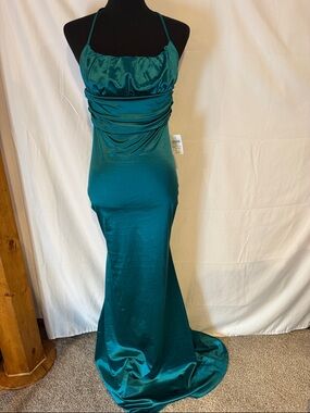 green emerald velvet dress Buy Windsor Sasha Formal High Slit Wrap Dress Black at Amazon.in